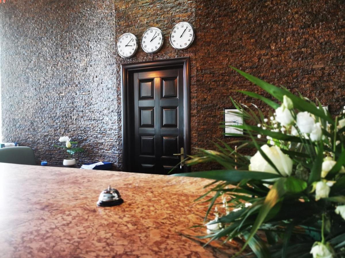 Hotel Unirea Focşani Exterior foto